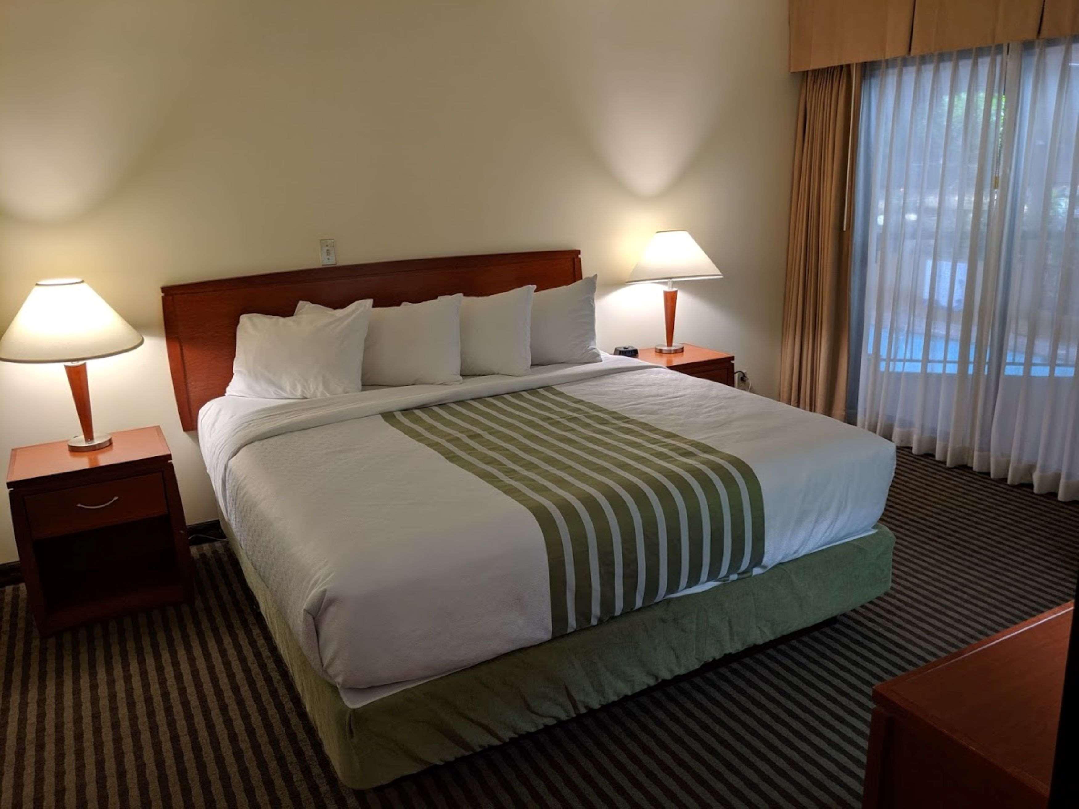 Best Western Premier Ashton Suites - Willowbrook Х'юстон Екстер'єр фото